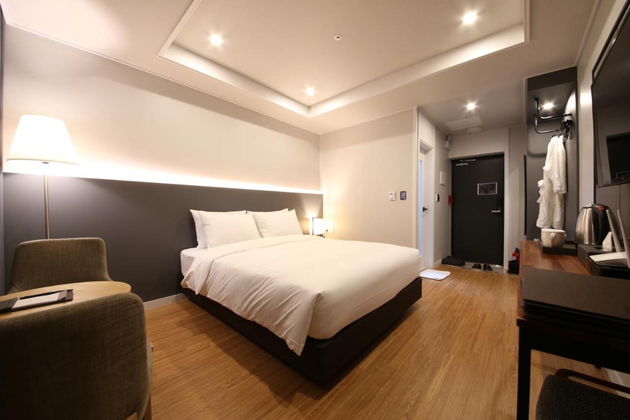 The Mains Hotel Cheonan Exterior photo